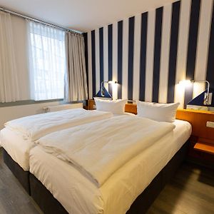 Hotel Dh Vec, Sehr Beliebtes & Leckeres Fruehstueck, Self-Check-In